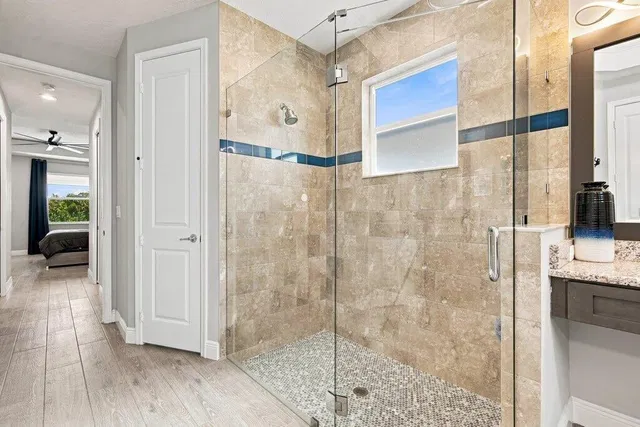  Residence photo 42