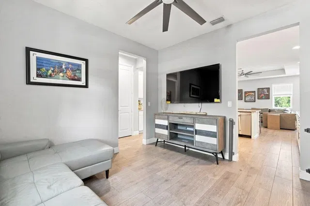  Residence photo 54