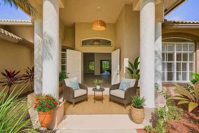 Residence photo 2