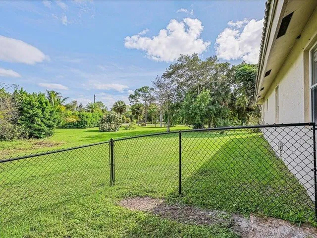 Residence photo 51