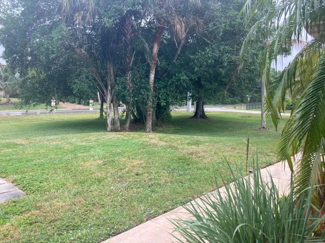 Residence photo 90