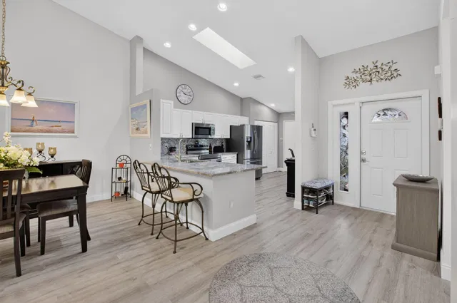 Residence photo 18