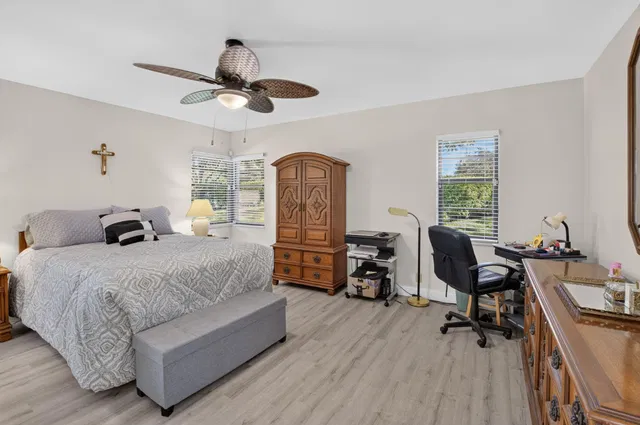 Residence photo 26