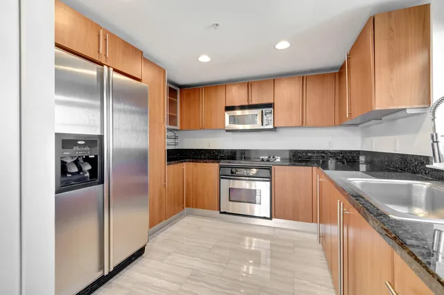 610 Clematis Unit 524 photo 15