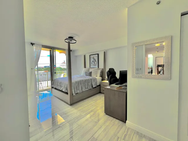 610 Clematis Unit 524 photo 17