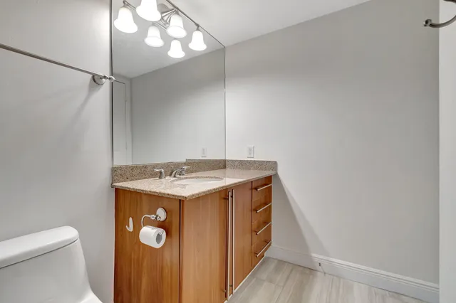 610 Clematis Unit 524 photo 26
