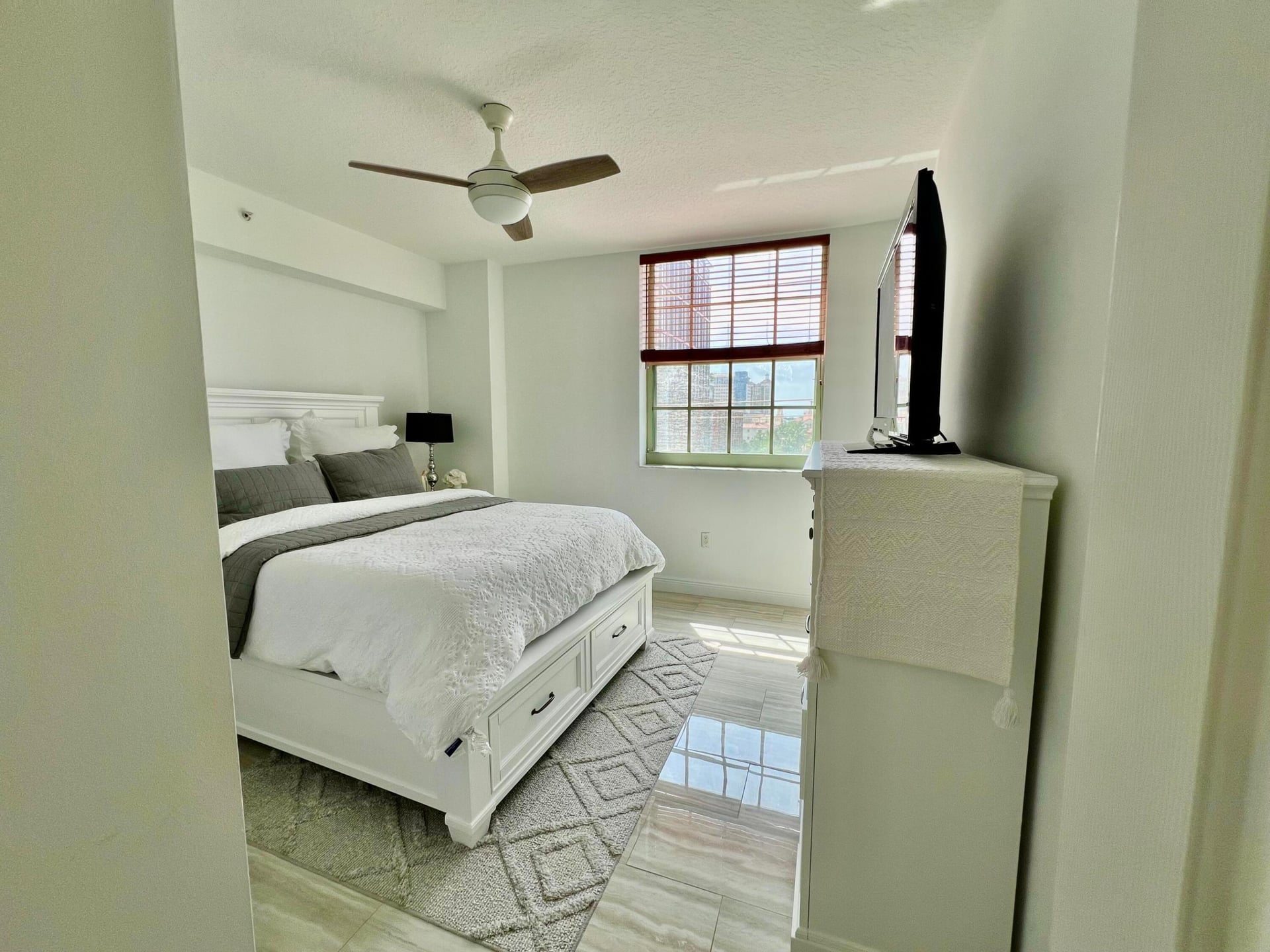 610 Clematis Unit 524 photo 28