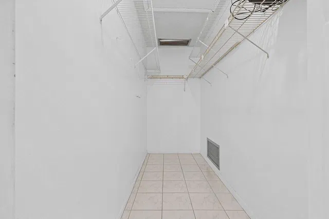  Residence photo 18