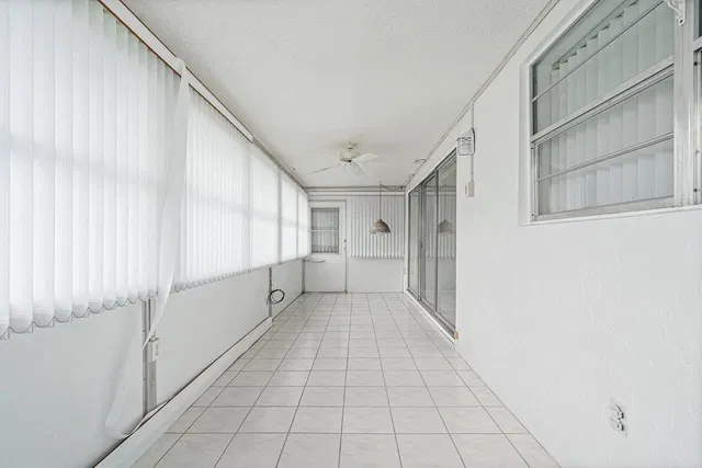  Residence photo 20