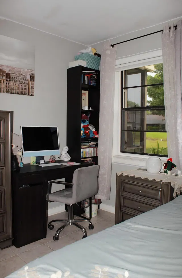 Unit 204 photo 15