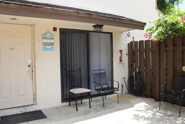 Unit 204 photo 17