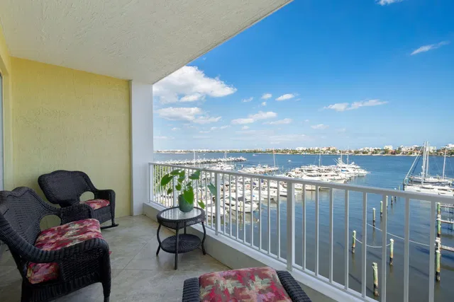 Windward Cove Lantana Unit 524 photo 5