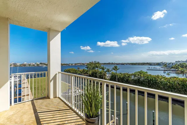 Windward Cove Lantana Unit 524 photo 10