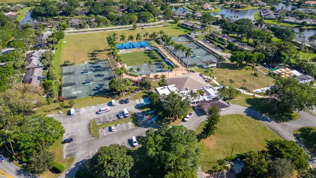 Unit B102 photo 24
