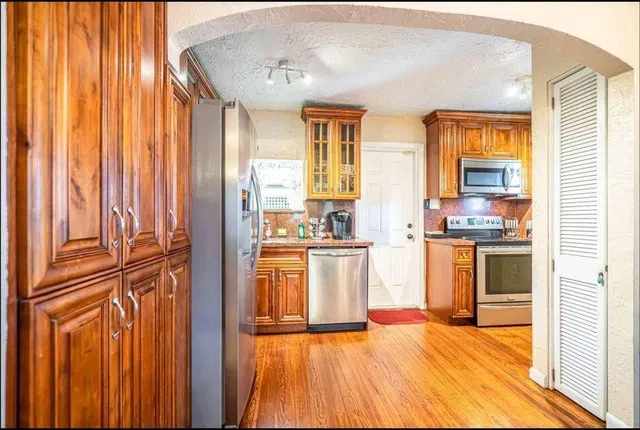  Residence photo 9