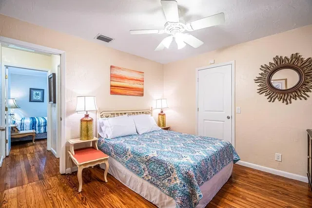 Residence photo 6