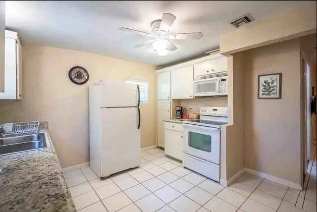 Residence photo 28