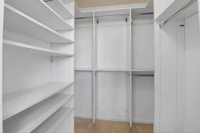 Unit 207 photo 5
