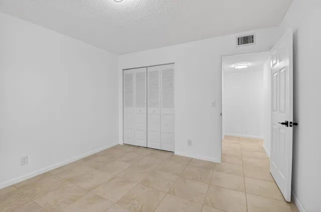 Unit 207 photo 17