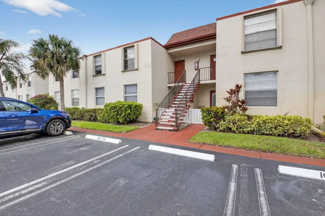 Unit 207 photo 30