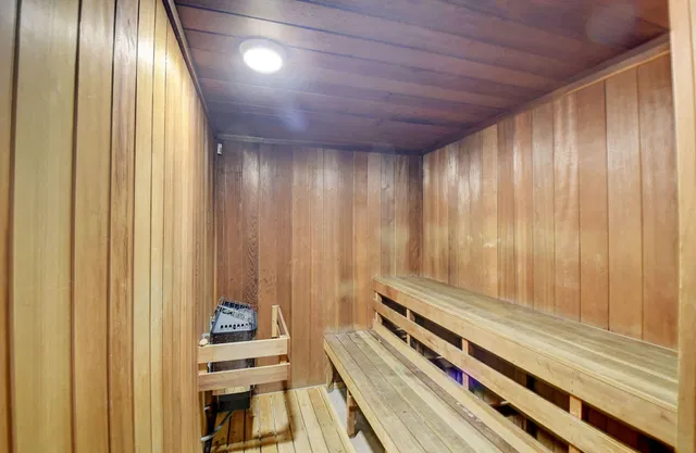 Unit 207 photo 31