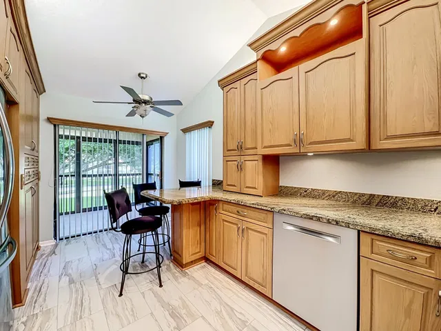 Residence photo 6