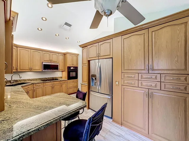 Residence photo 8