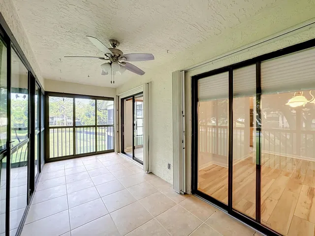Residence photo 15