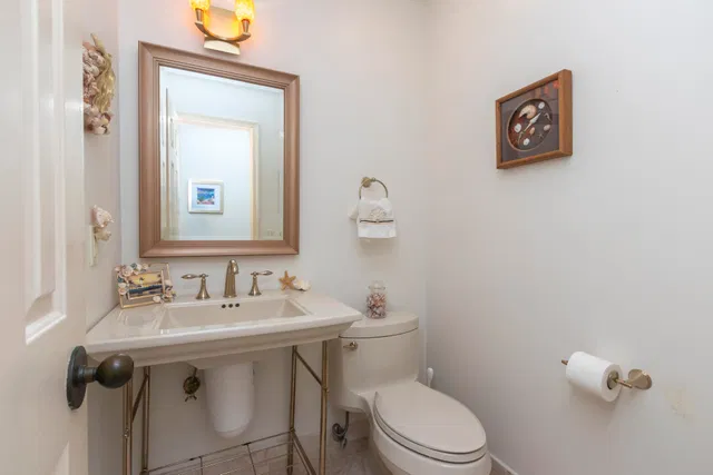 Unit 14 photo 15