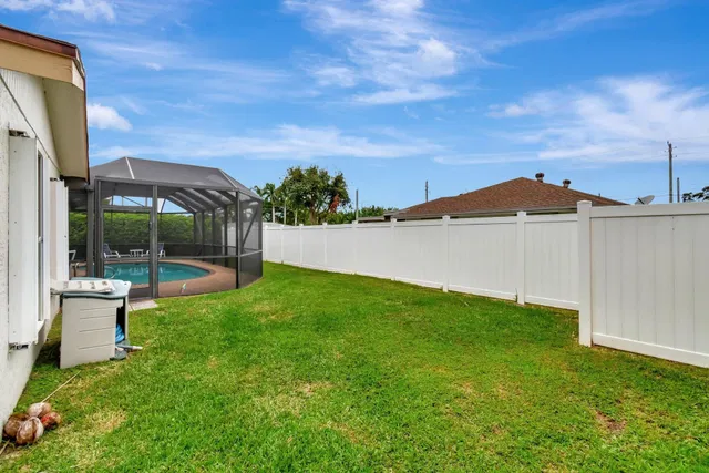 Residence photo 31