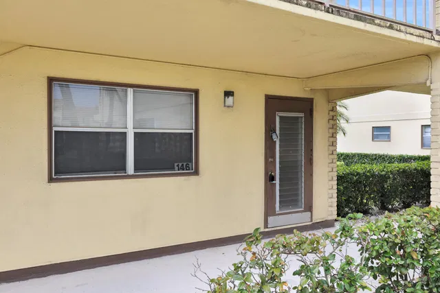Unit 146 photo 2