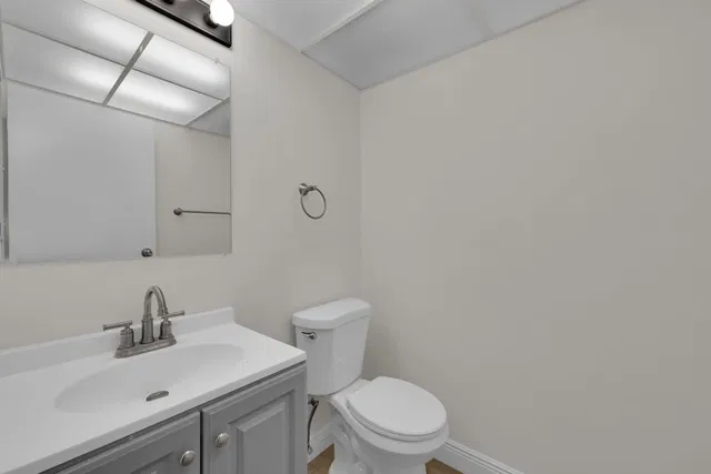 Unit 146 photo 12