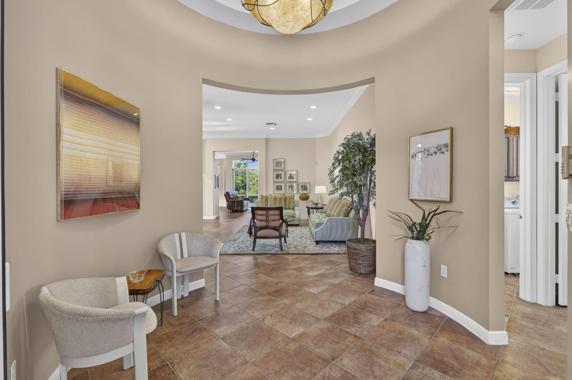 Residence photo 3