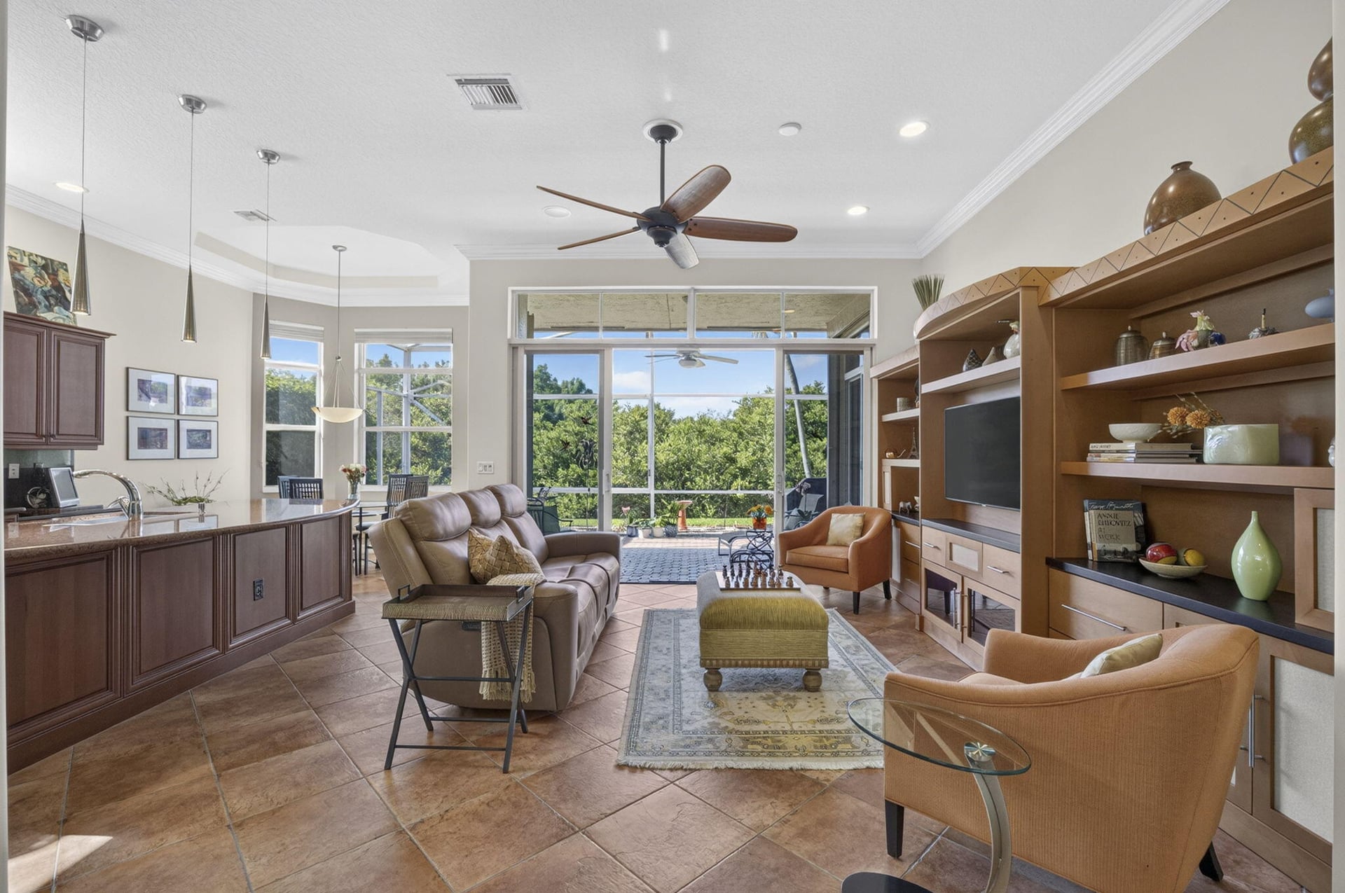 Residence photo 11