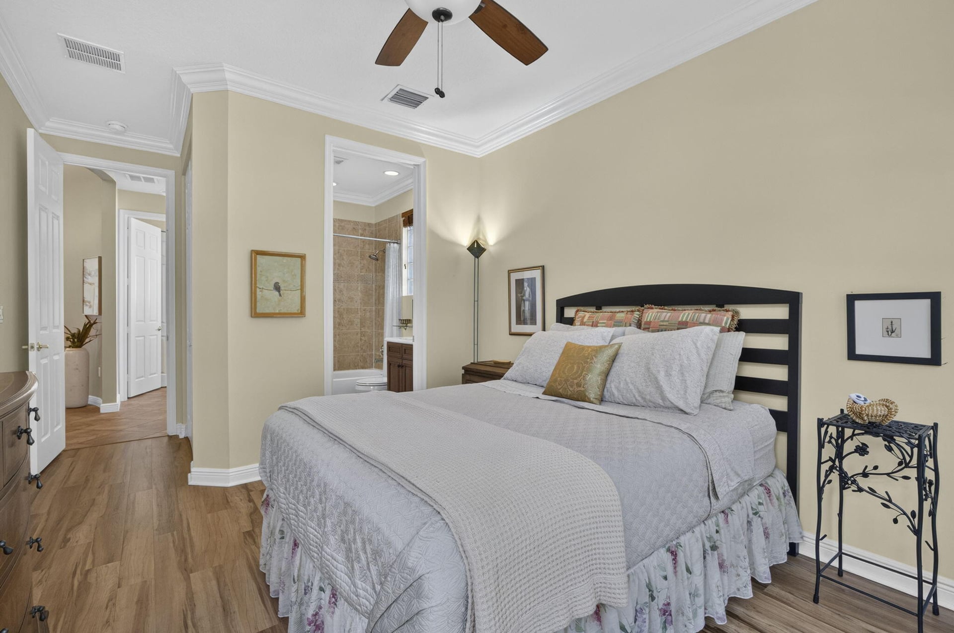 Residence photo 33