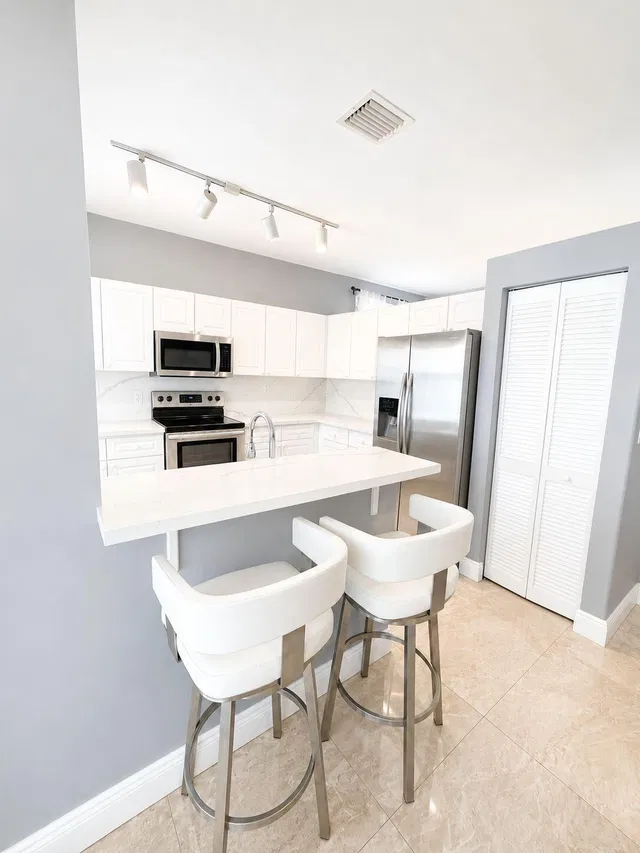 Residence photo 4