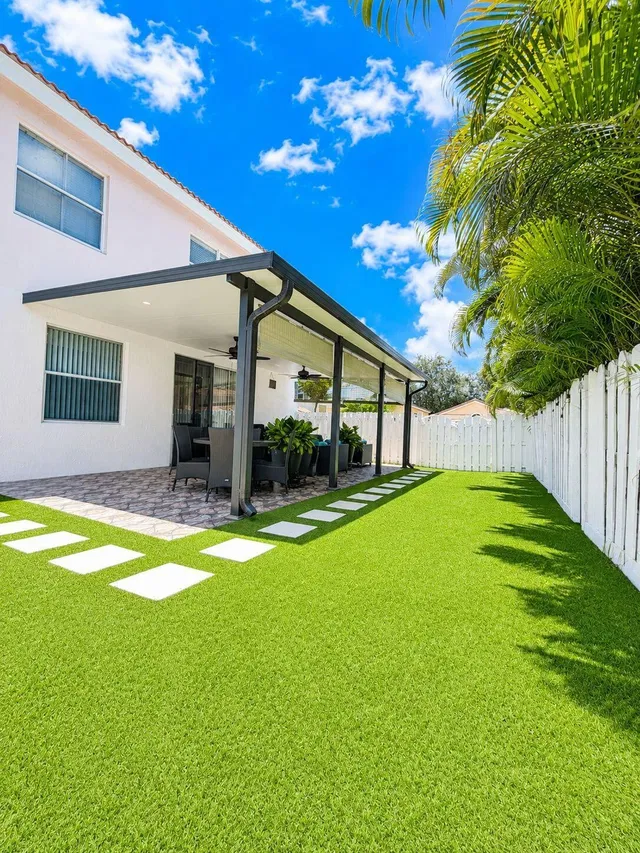 Residence photo 15