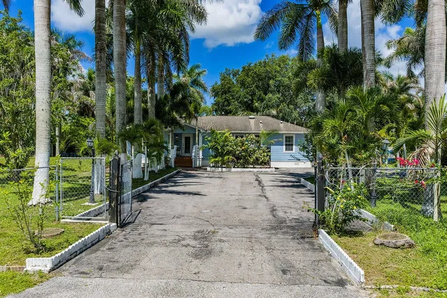 Residence photo 5