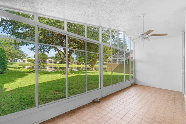 Residence photo 12