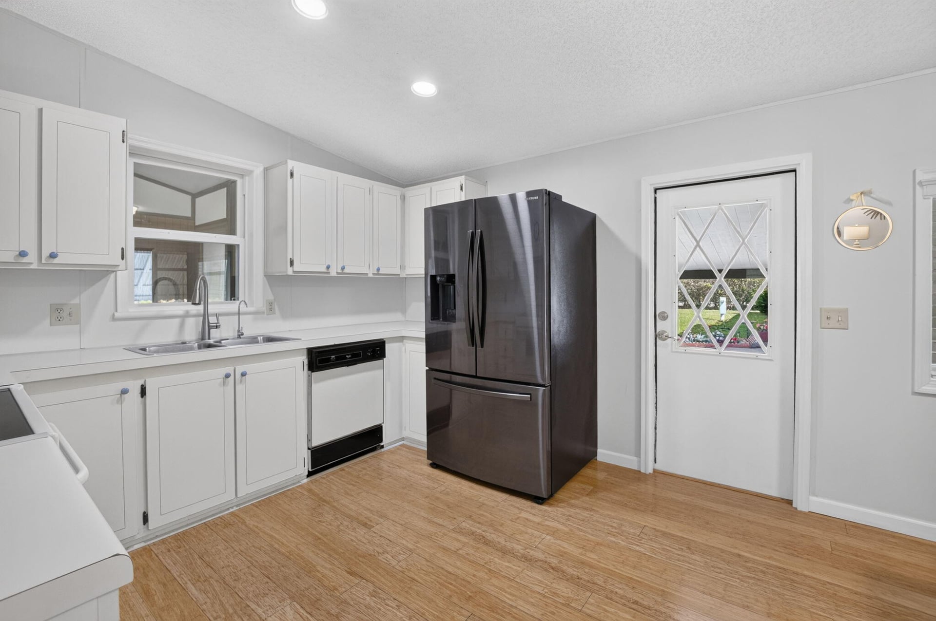 Residence photo 2