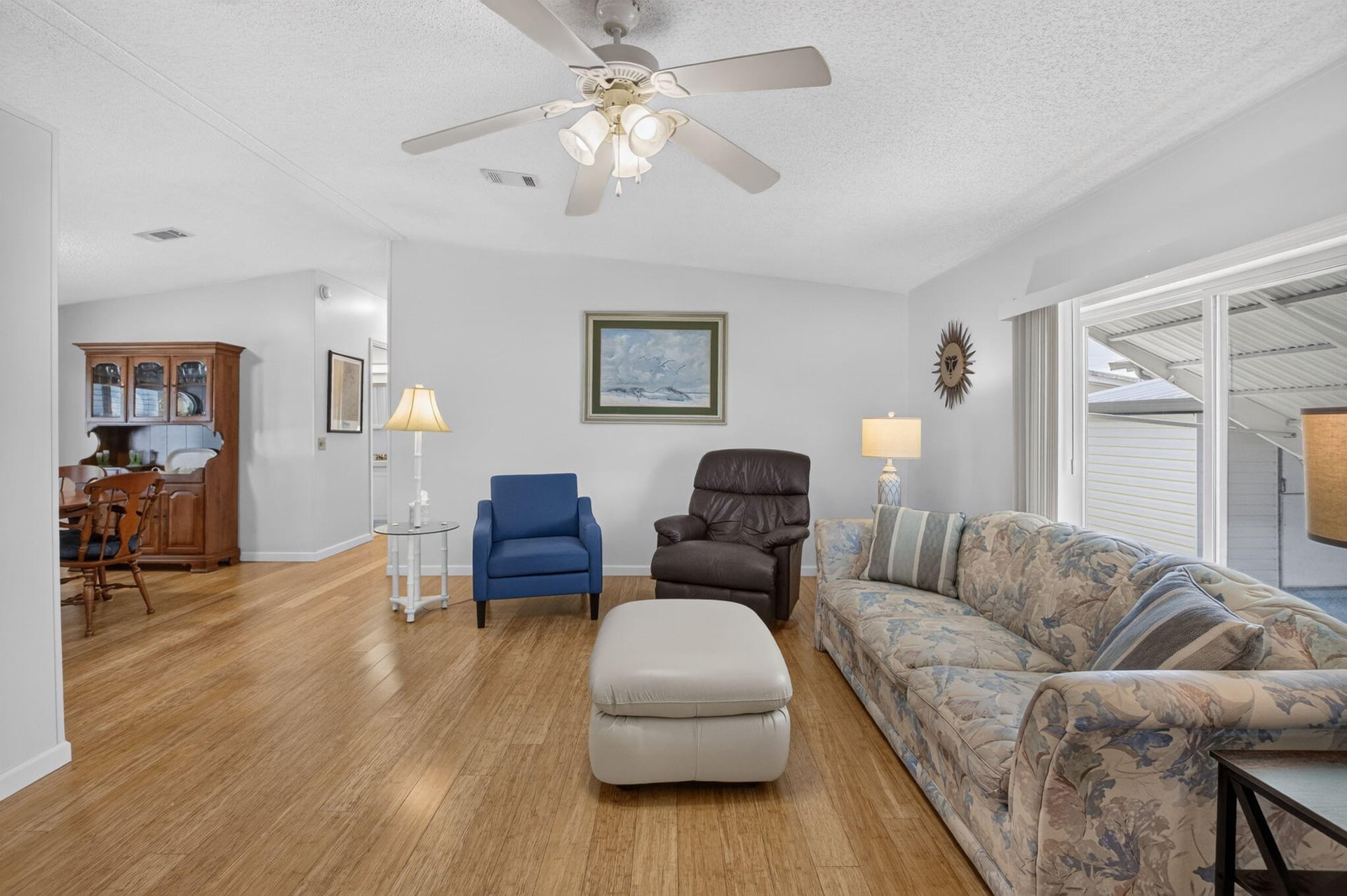 Residence photo 8