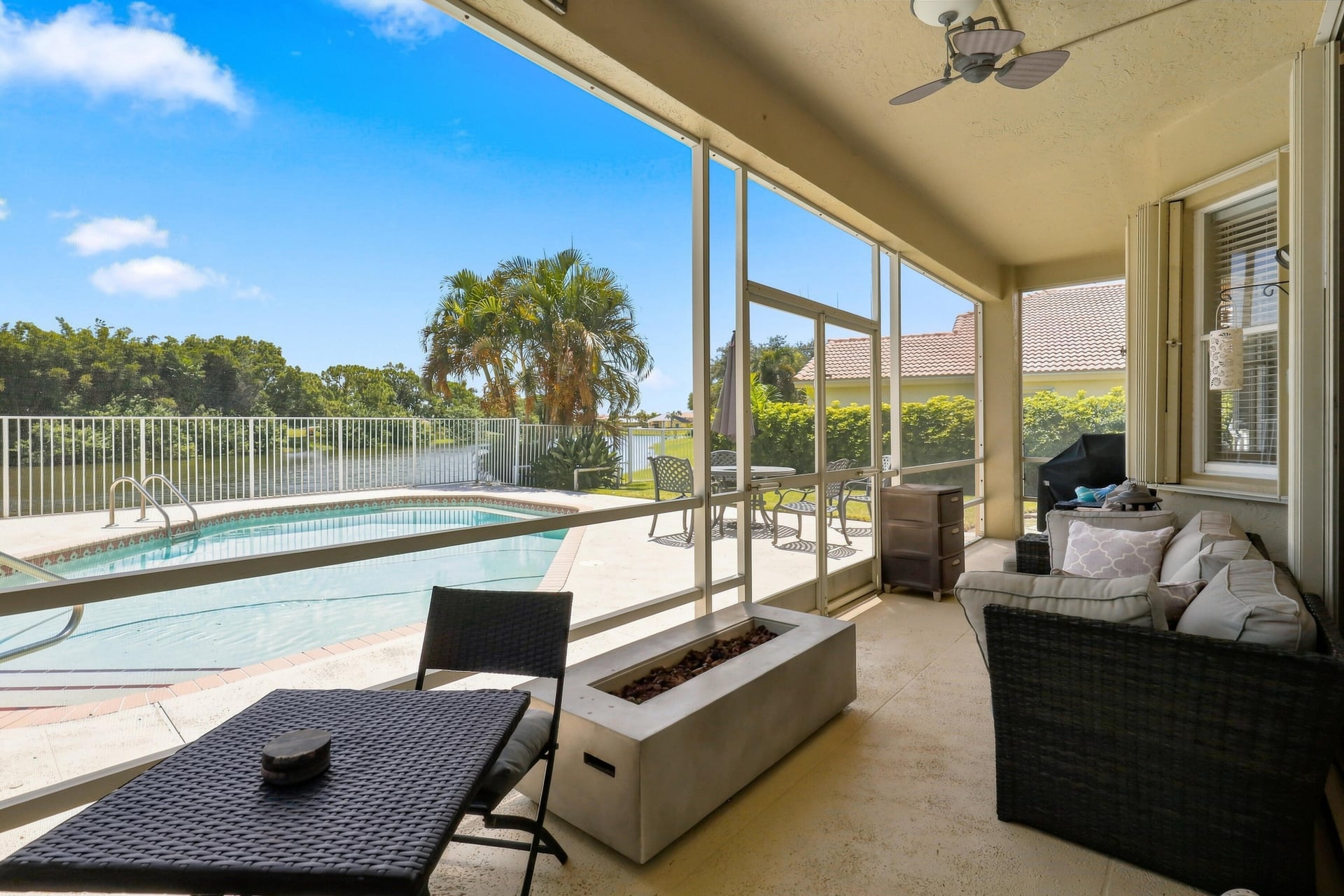 Residence photo 43