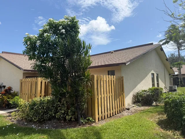 Residence photo 2