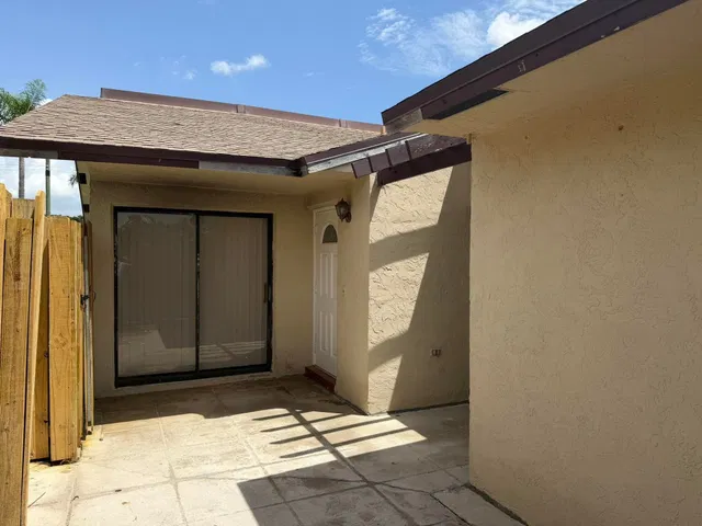 Residence photo 4