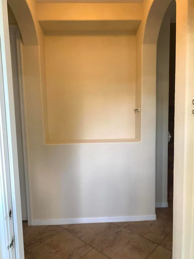 Unit 101 photo 8