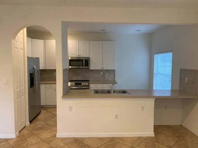Unit 101 photo 21