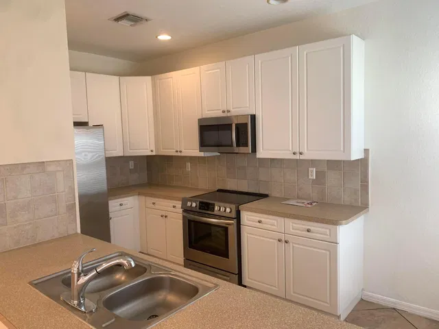 Unit 101 photo 24