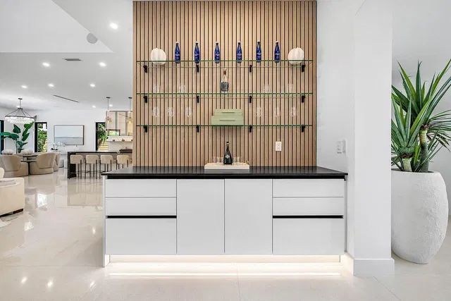 Residence photo 12