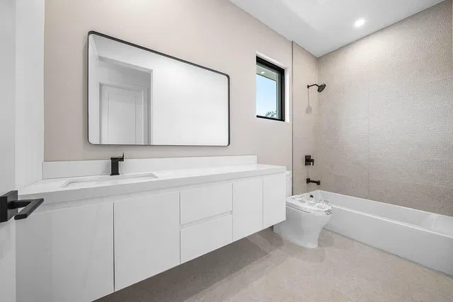 Residence photo 48