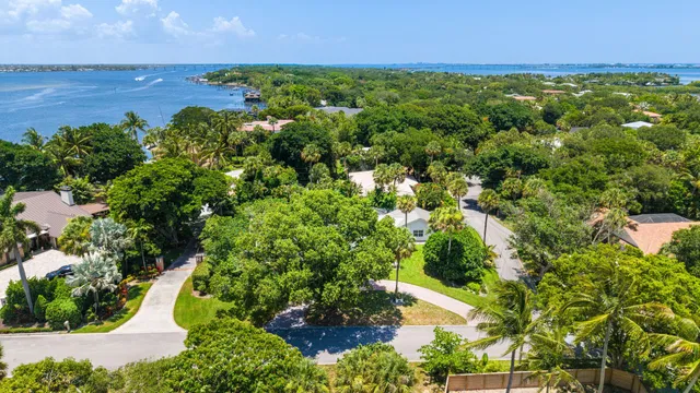 Sewall's Point Residence photo 2